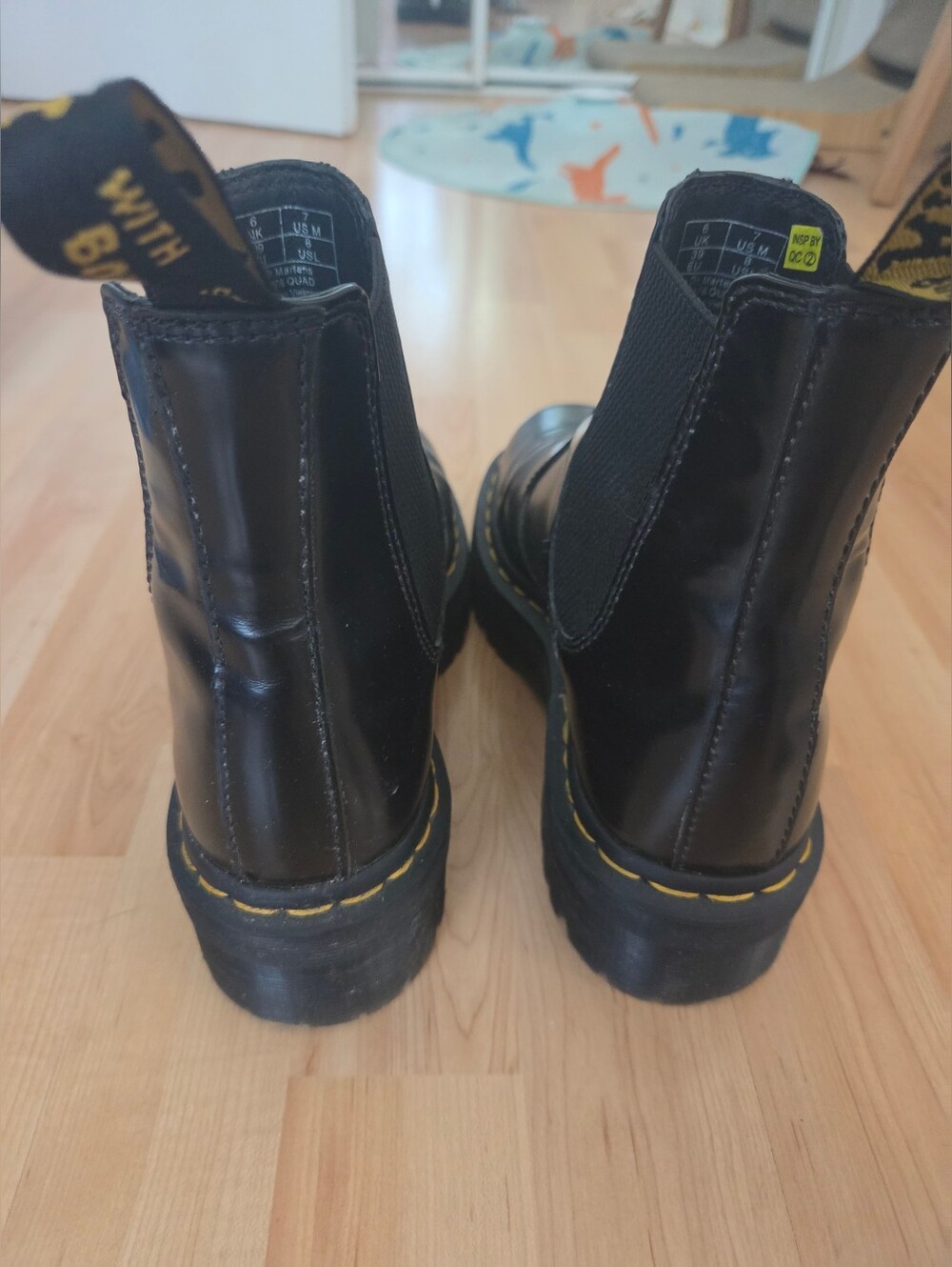 Dr Martens 2976 Quad Platform Chelsea Boot - Picture 3 of 3